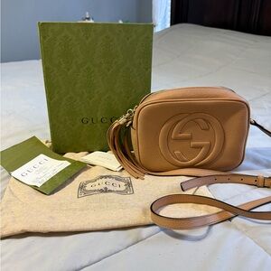 Gucci Tan Pebbled Soho Disco Crossbody with Tassel